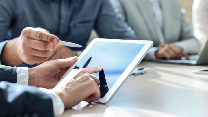 Introducing the Commercial Litigation Editorial Team